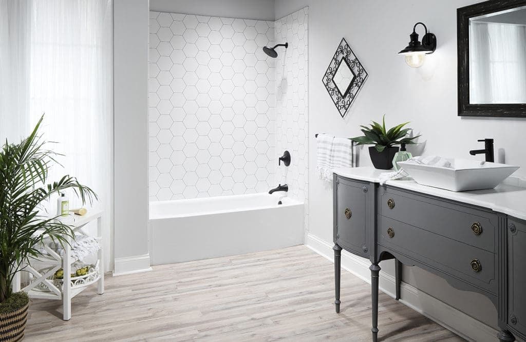 acrylic-bathtub-and-showe