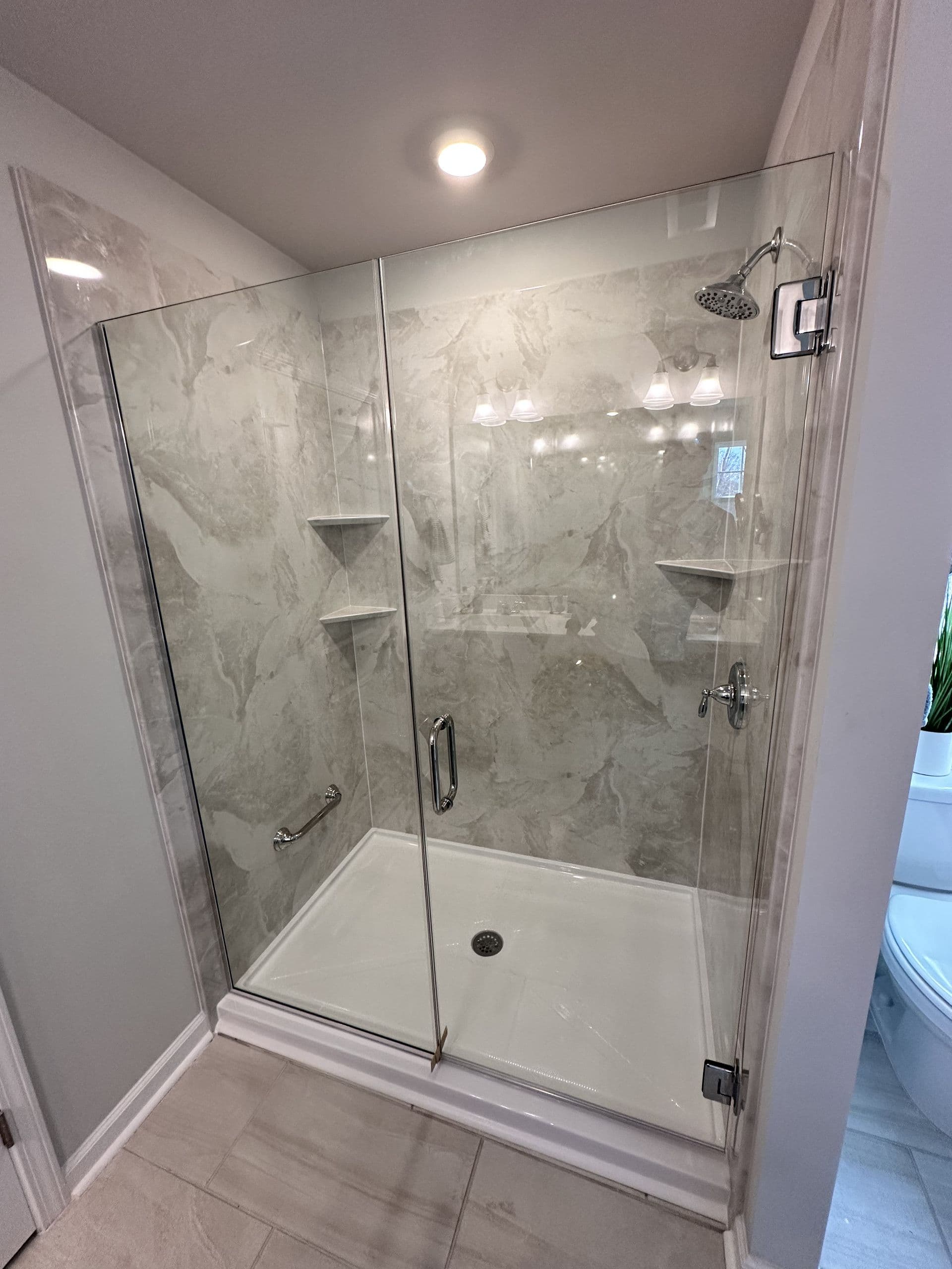 Shower hero main